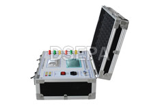 變比組別測(cè)試儀側(cè)面