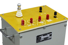 互感器校驗(yàn)裝置標(biāo)準(zhǔn)電壓互感器側(cè)面