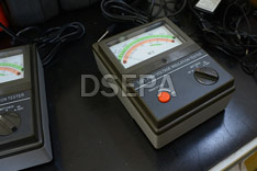 智能雙顯絕緣電阻測試儀（4）