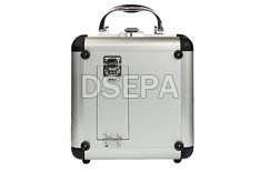 數字兆歐表機箱背面