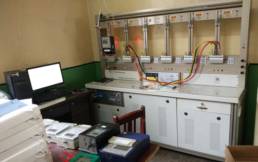 北方華安使用電能表校驗裝置現場圖